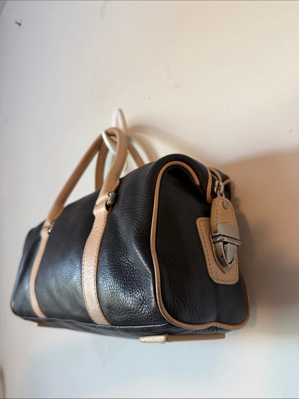 Ann Taylor Vintage #Y2K Dark Brown Leather Duffel with Beige Trim Handbag